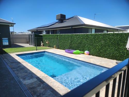 Customer photo review of Jasmine Artificial Hedge Screen / Green Wall Panel 100cm x 100cm UV Resistant