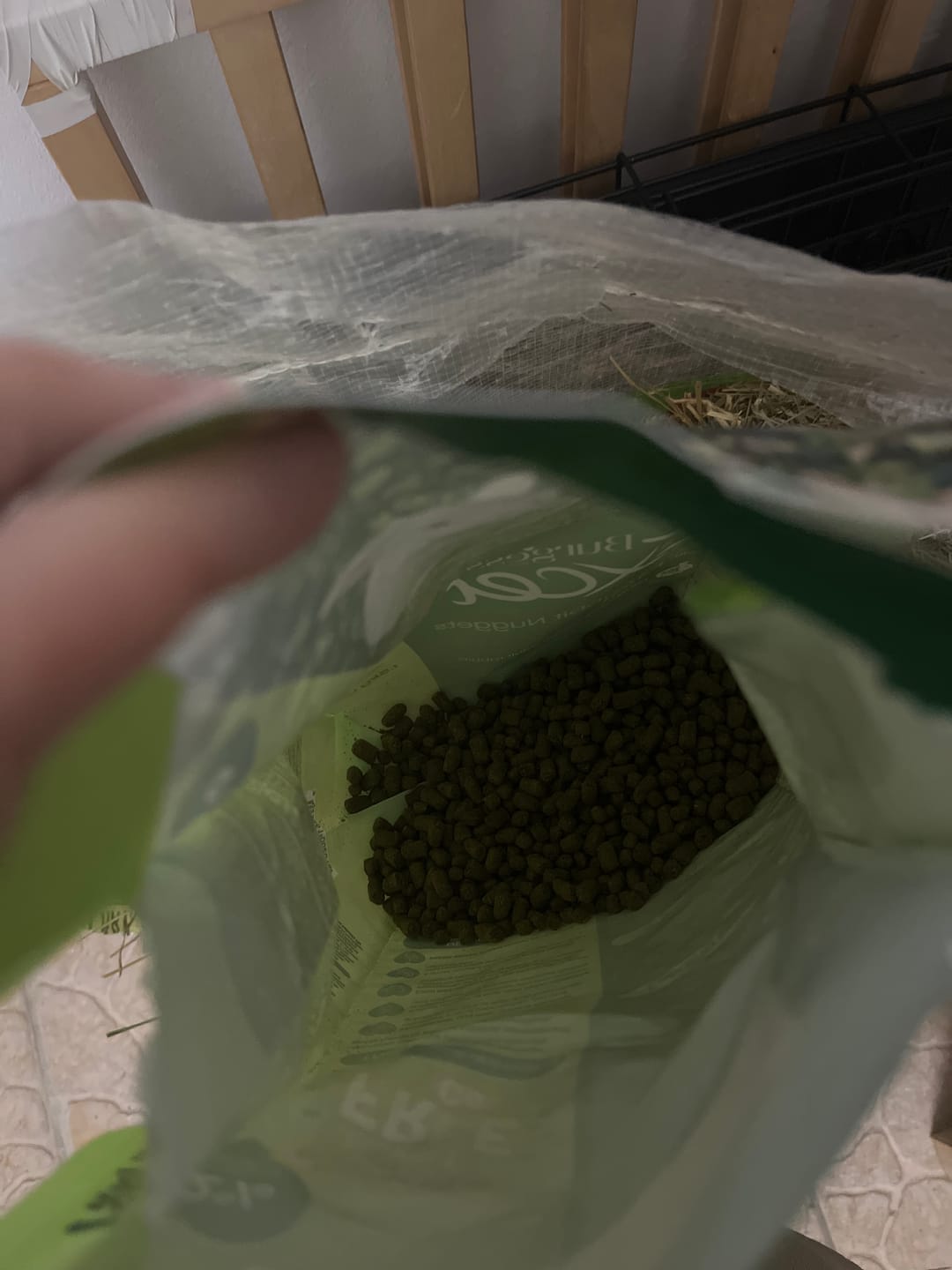 Customer photo review of Burgess Excel Adult Rabbit Nuggets With Mint (Mais opções disponiveis)