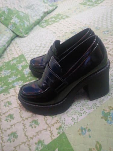Customer photo review of Zapato Charol Negro Mujer 46202
