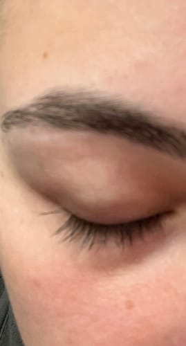 Customer photo review of Sérum pour croissance de cils - Des cils plus longs et plus épais naturellement !