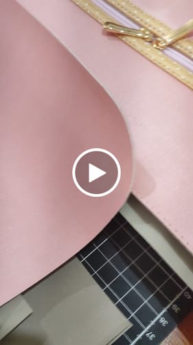 Customer video review of DUNA 0.9MM LISO ROSA COLEÇÃO POOH POR SABRINA AVELAR E FERNANDA GAMA