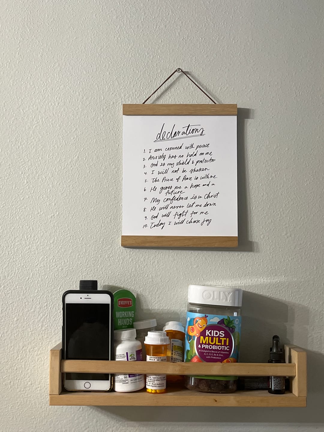 Customer photo review of 2025 "All His Promises are Yes and Amen" Calendar
