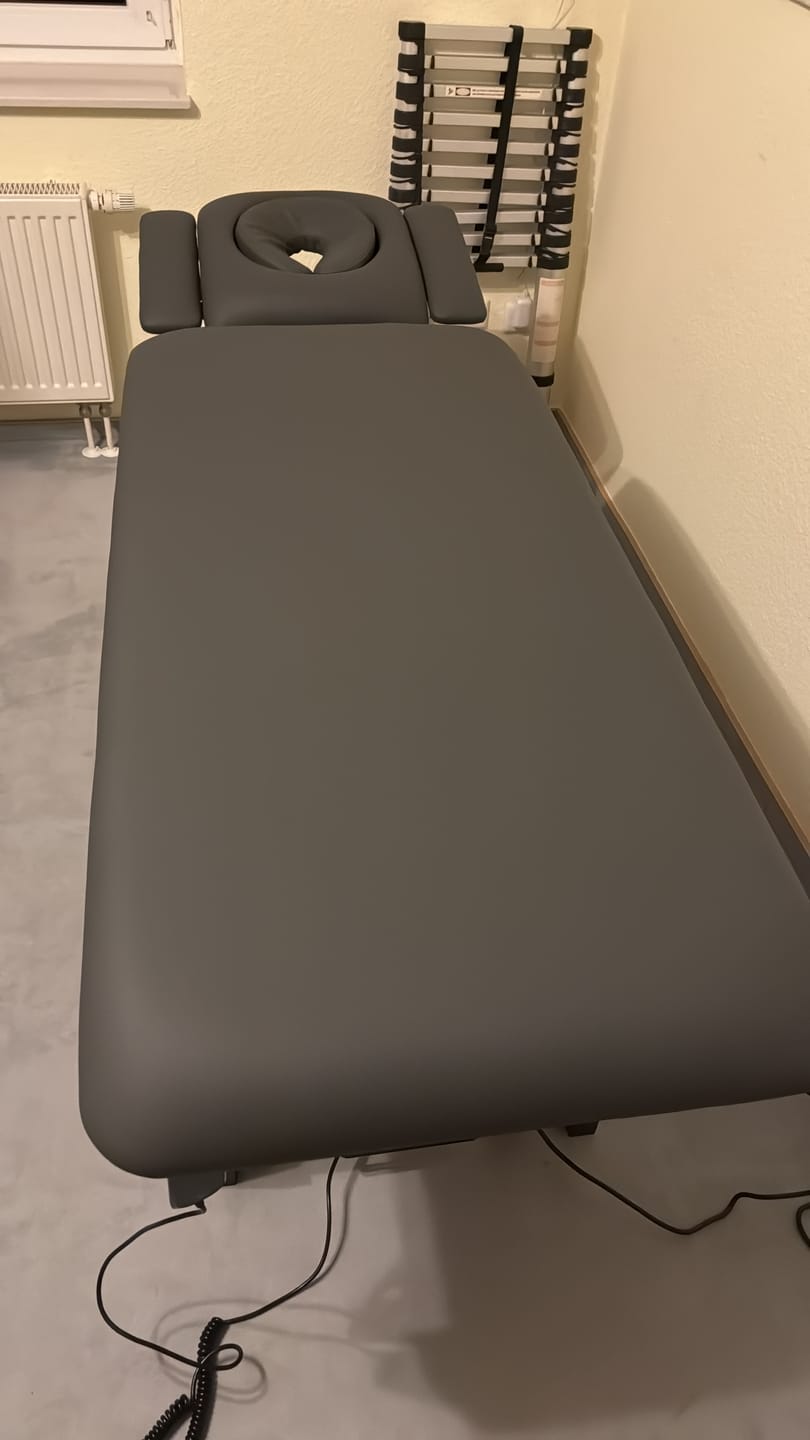 Customer photo review of Massageliege Elektrisch Fortis 4 Ergo | 4-Segmente