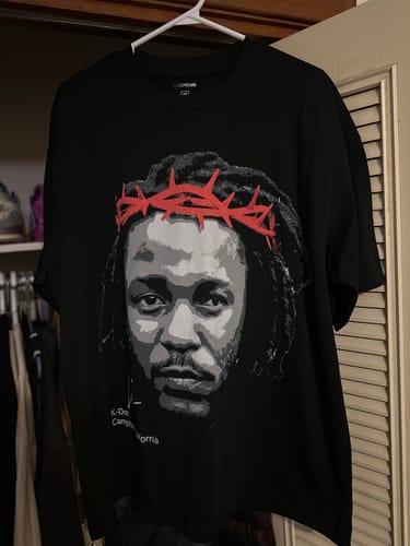 Customer photo review of KENDRICK LAMAR V2 TEE