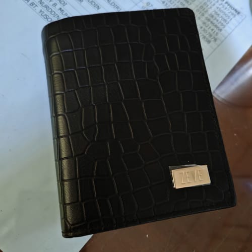 Customer photo review of Zeve Folding Wallet - Black Croco Leather