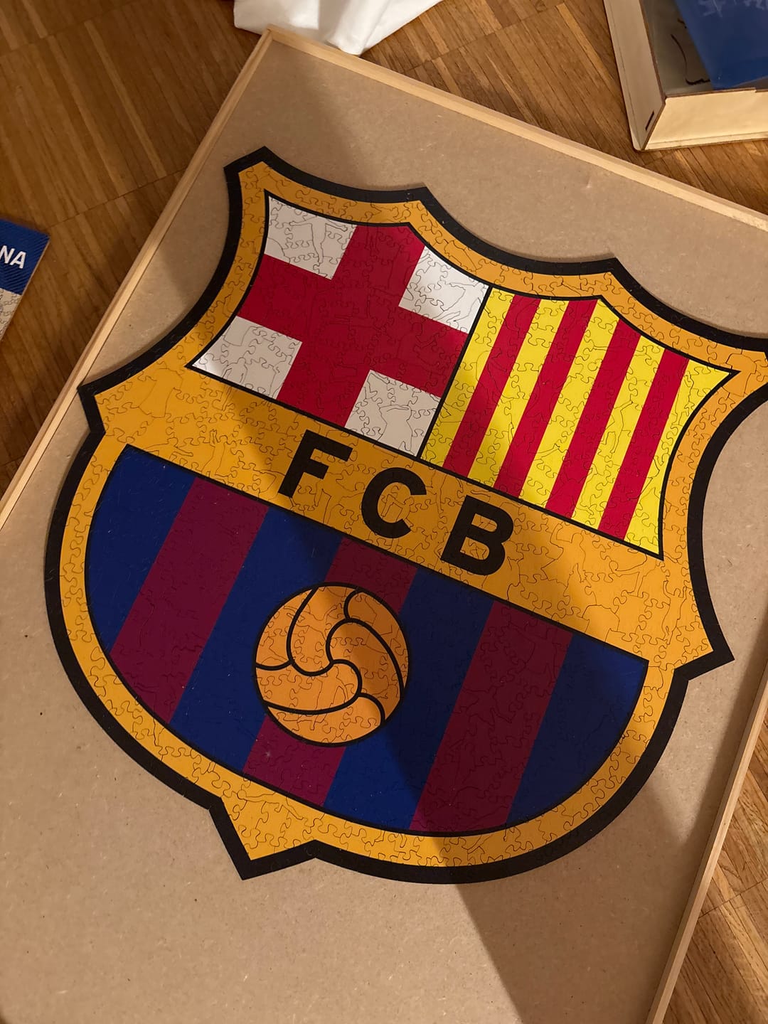 Customer photo review of FC Barcelona® Logo - Holzpuzzle