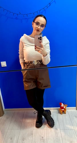 Customer photo review of Pantaloni scurți Bia din piele eco cu curea în talie