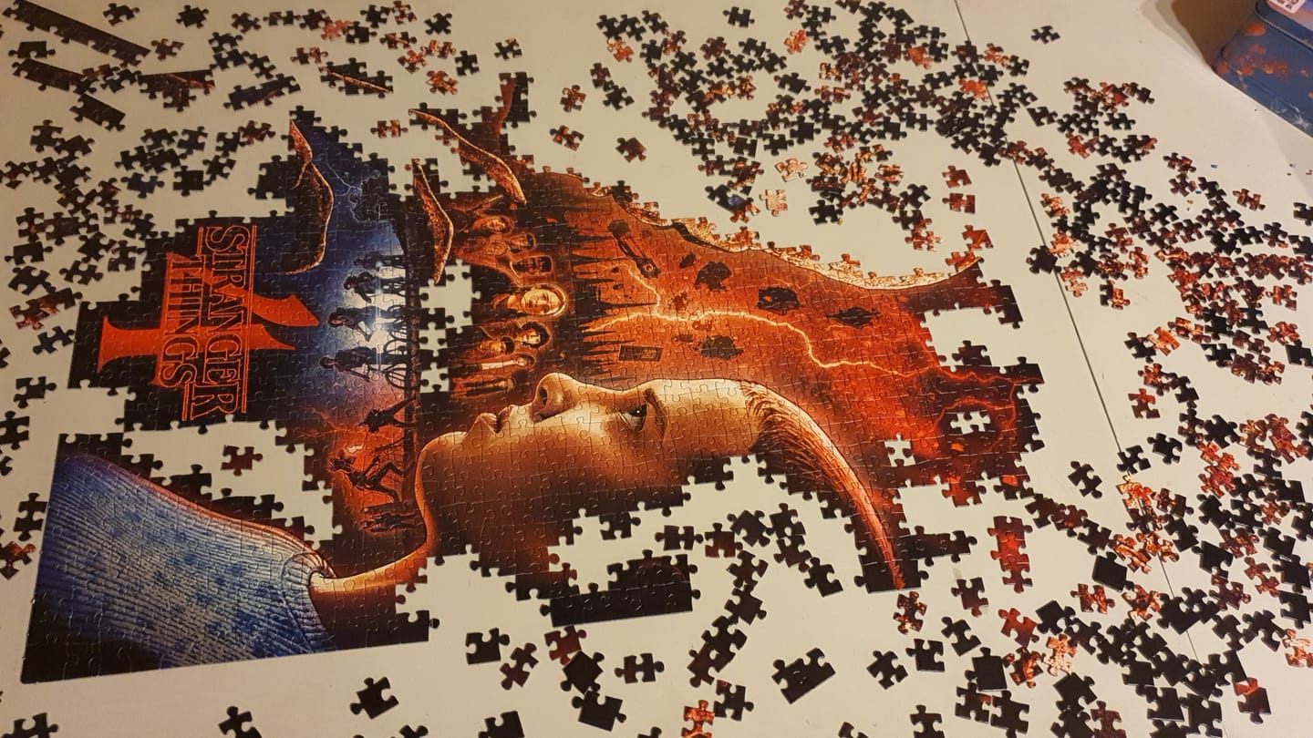 Customer photo review of Puzzle 1000 Piezas - Stranger Things 4