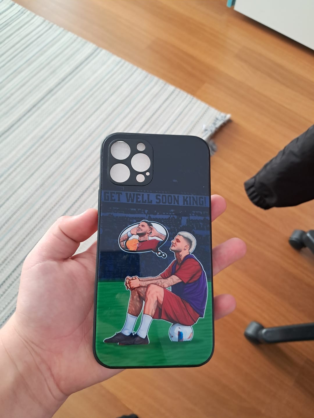 Customer photo review of "VEFA." Cam Telefon Kılıfı