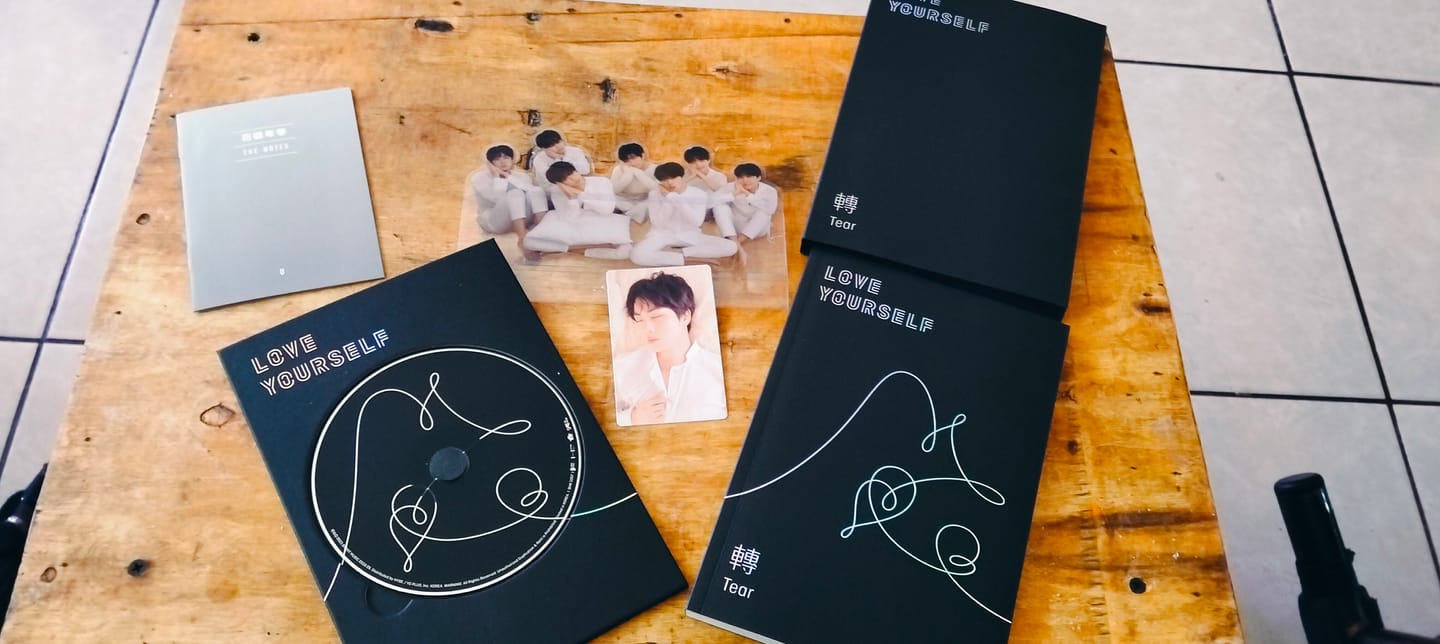Customer photo review of BTS - 3RD FULL ALBUM LOVE YOURSELF 轉 TEAR