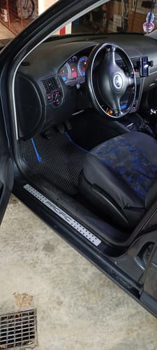 Vincent A. review of Auto Fußmatten nach Maß - Komplettset image 2 out of 5