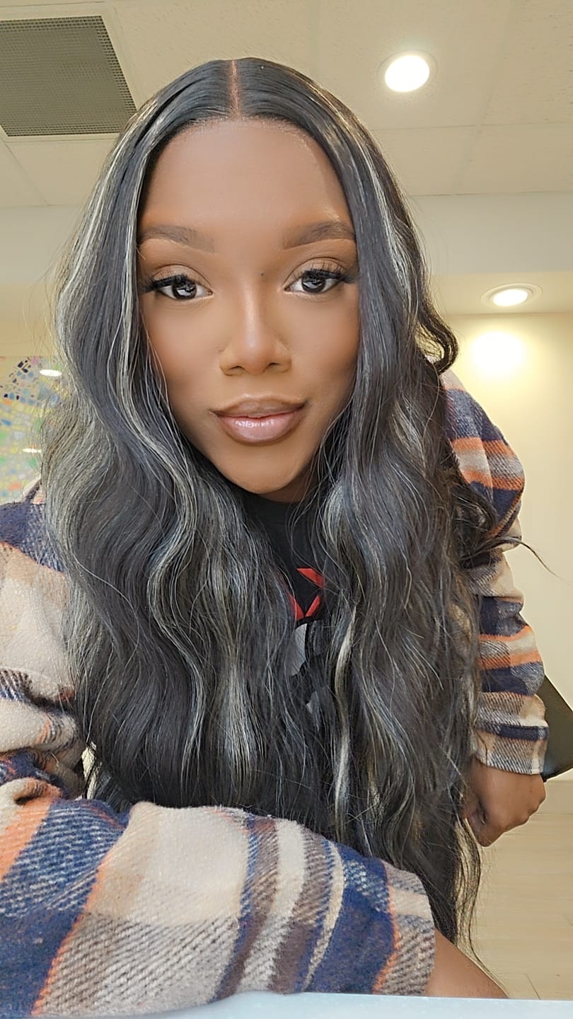 Customer photo review of Sensationnel Dashly Synthetic Hair 5" Deep Parting Lace Front Wig - UNIT 35
