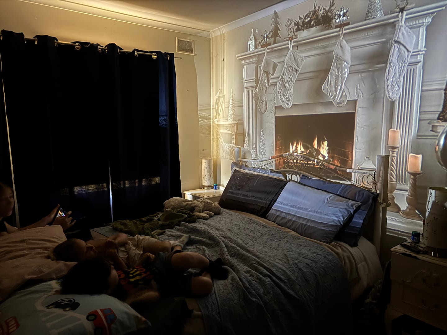 Customer photo review of MovieHub™ Ultra HD Projector + FREE Projector Screen