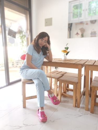 Customer photo review of 5-Pocket MoveTech® Scrub Top - Women / Blue Sky