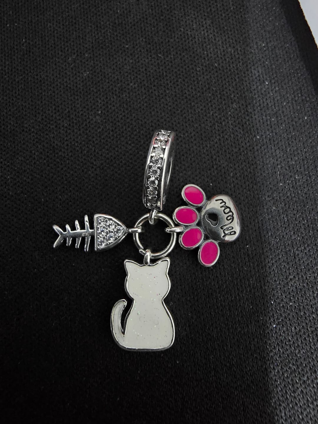 Customer photo review of Charm de Gatito "Meow"