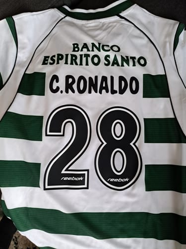 Customer photo review of Cristiano Ronaldo Sporting CP Lisbon Kids Children Number 28 Vintage Jersey KinderTrikot Set