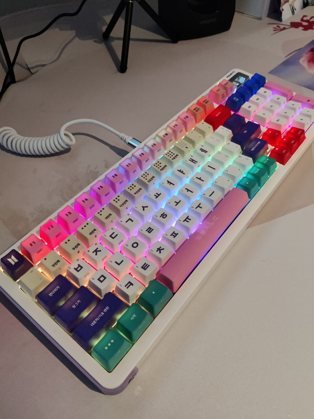 Customer photo review of BTS HANGUL EDITION KEYBOARD