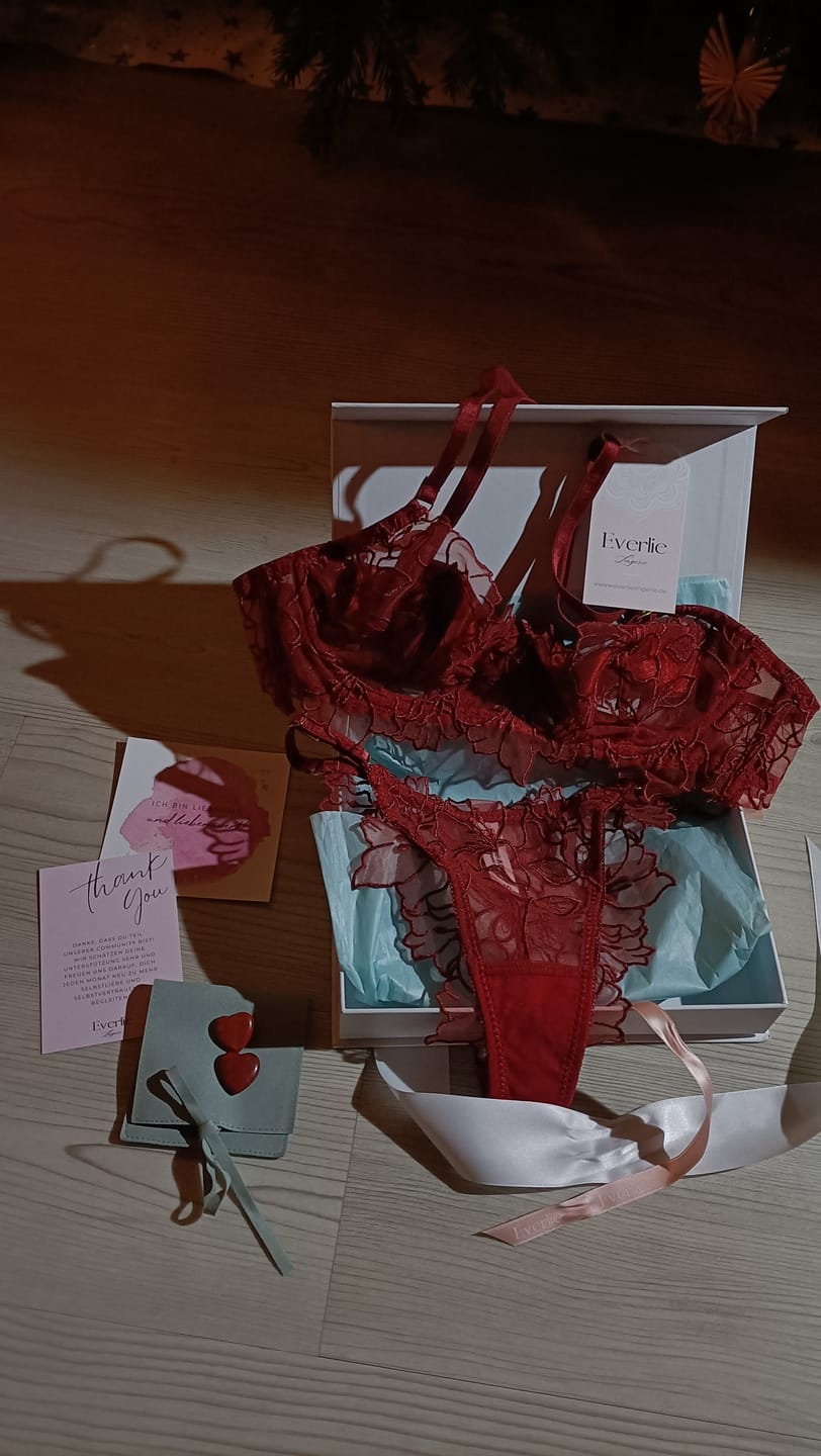 Customer photo review of RUBY RED SET ❤️