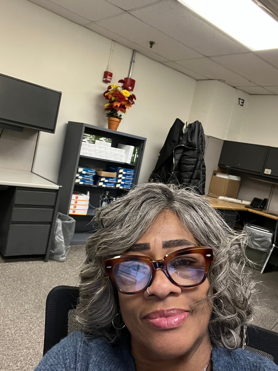 Customer photo review of Luvwin 5x5 Salt And Pepper Glueless Gray Color Pre-Cut Lace Layered Cut Straight Bob Wig 100% Human Hair