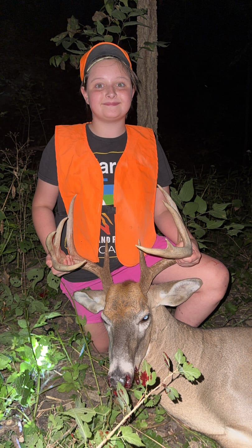 Customer photo review of VisFive360 See Through 4-5 Person 5-Sides Deer Hunting Blind