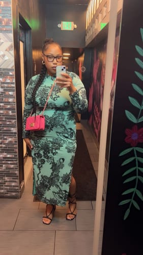 Customer photo review of OUTRE PRETTY QUICK WRAP PONY - NATURAL BRAIDED PONYTAIL 32"/42"