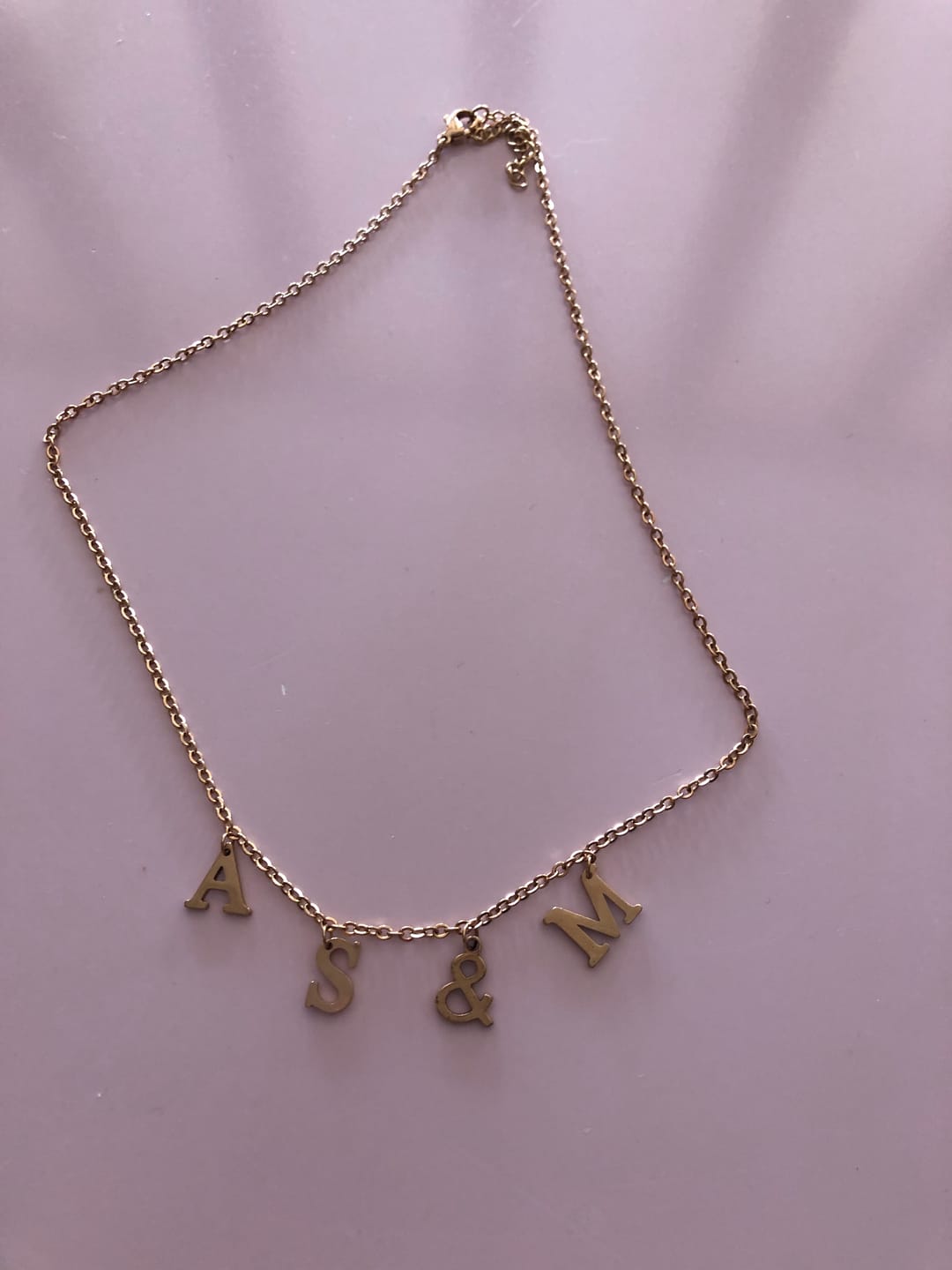 Customer photo review of Collier Prénom Initiales Suspendues Personnalisé