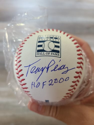 Customer photo review of Tony Perez Autograph Signing
