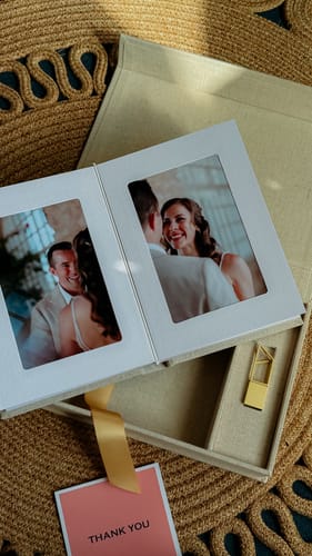 Customer photo review of 4x6 vintage matted photo album with box