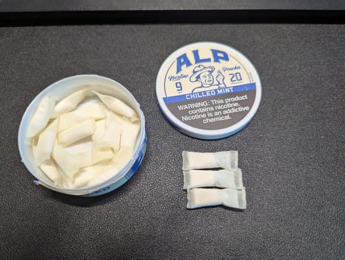 Customer photo review of Chilled Mint Nicotine Pouches