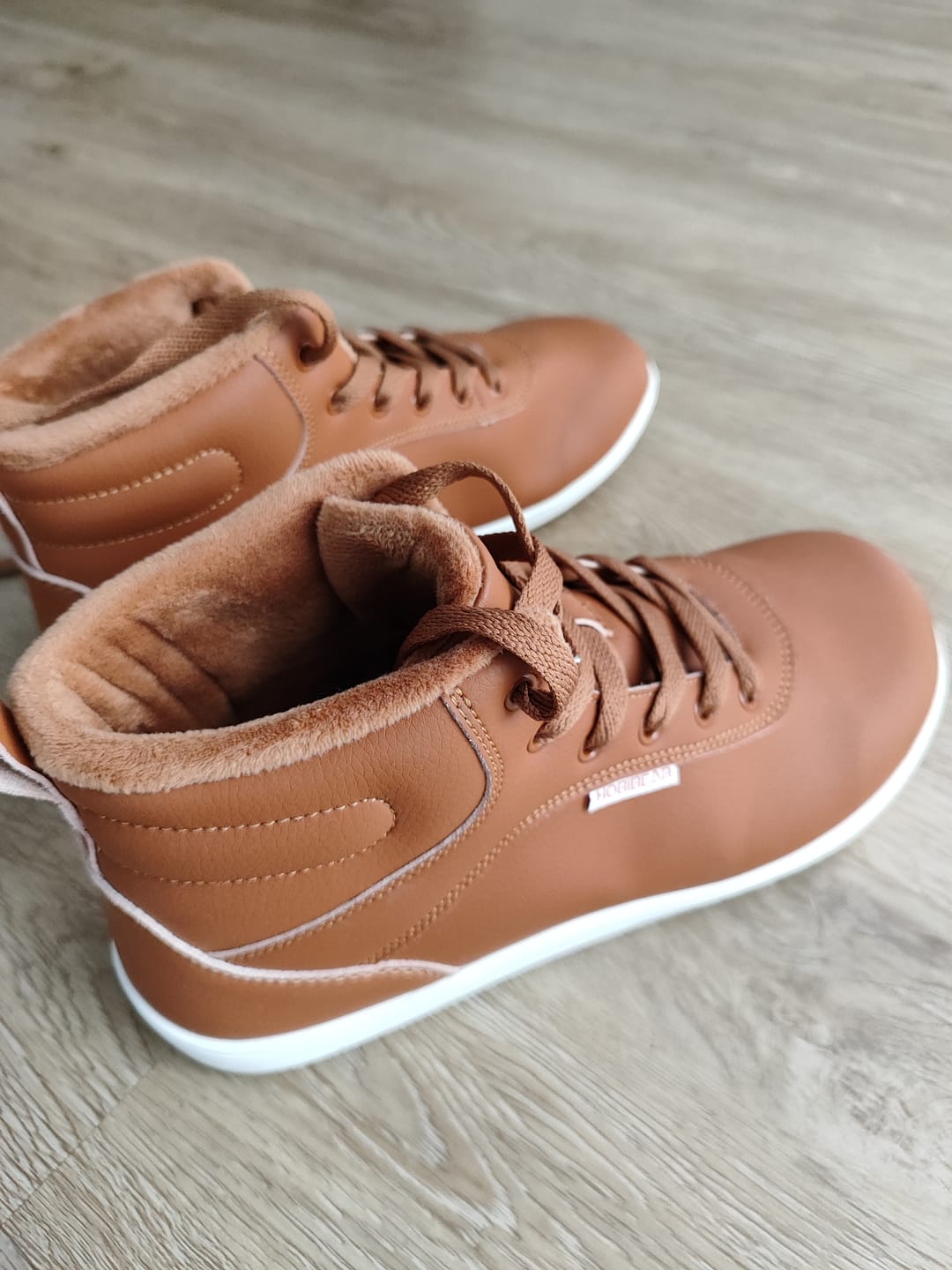 Customer photo review of Spruce - Impermeables Zapatos Barefoot