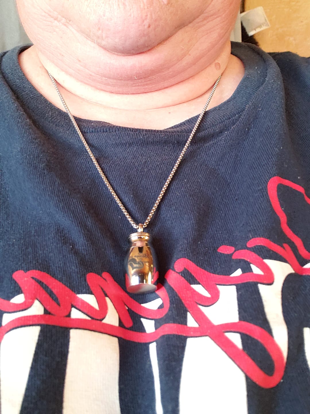 Customer photo review of Cremation Urn Necklace Pot Pendant Always in My Heart for Ashes-A015