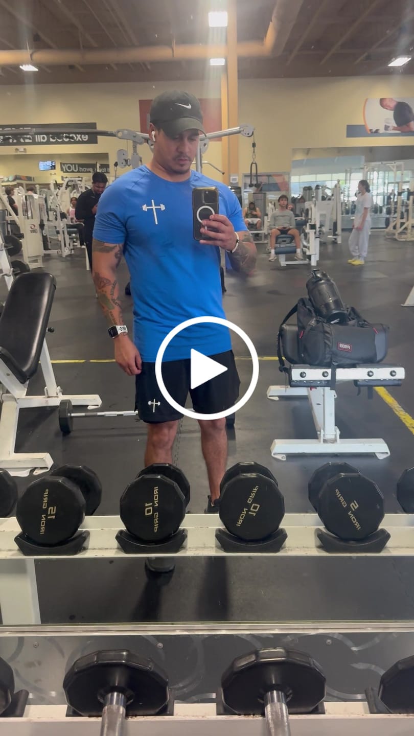 Customer video review of Mystery Performance Tee - Final Sale
