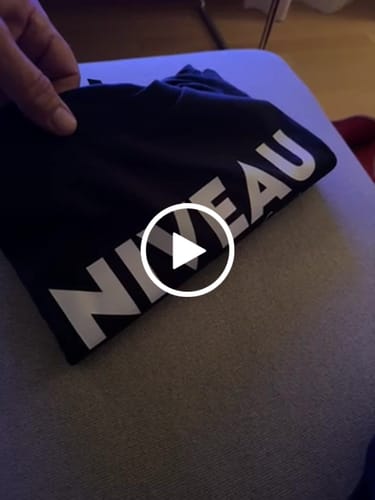 Customer video review of Niveau - Premium Shirt