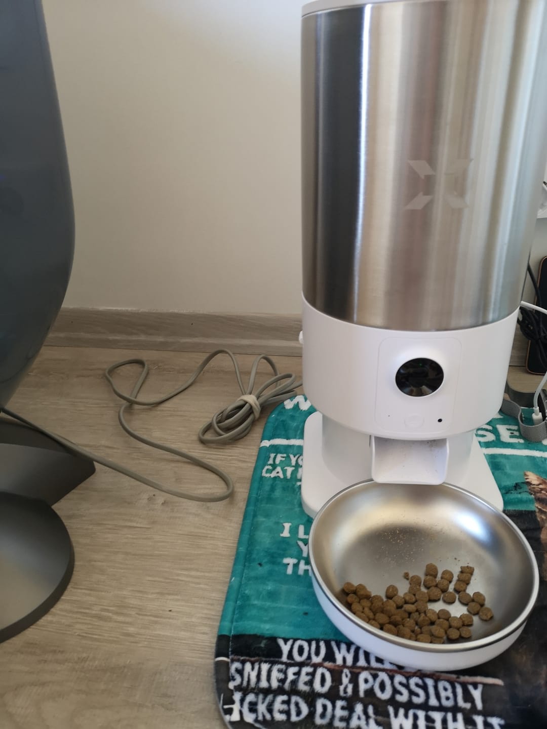 Customer photo review of Akıllı Çelik Mama Kabı