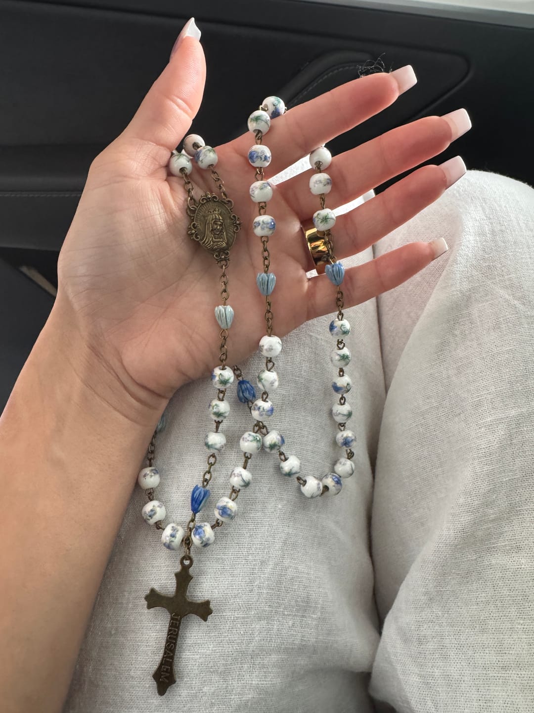 Customer photo review of FREE Today: Immaculate Heart of Mary & Crucifix of 8 mm Round Blue Floral Acrylic Alloy Chain Rosary