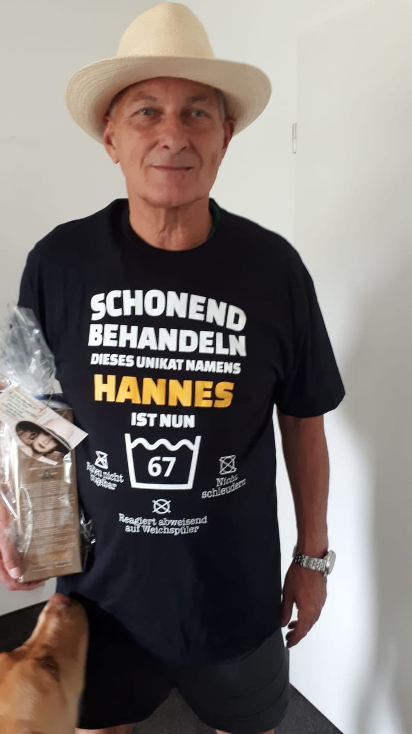 Customer photo review of Lustiges Geburtstags Shirt - Schonend Behandeln - Personalisierbares Herren T-Shirt