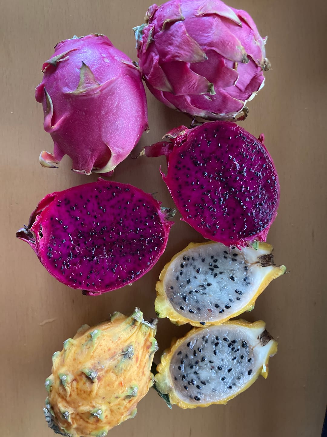 Customer photo review of Drachenfrüchte Mix gelb & rot Box 2kg Aktionswoche %