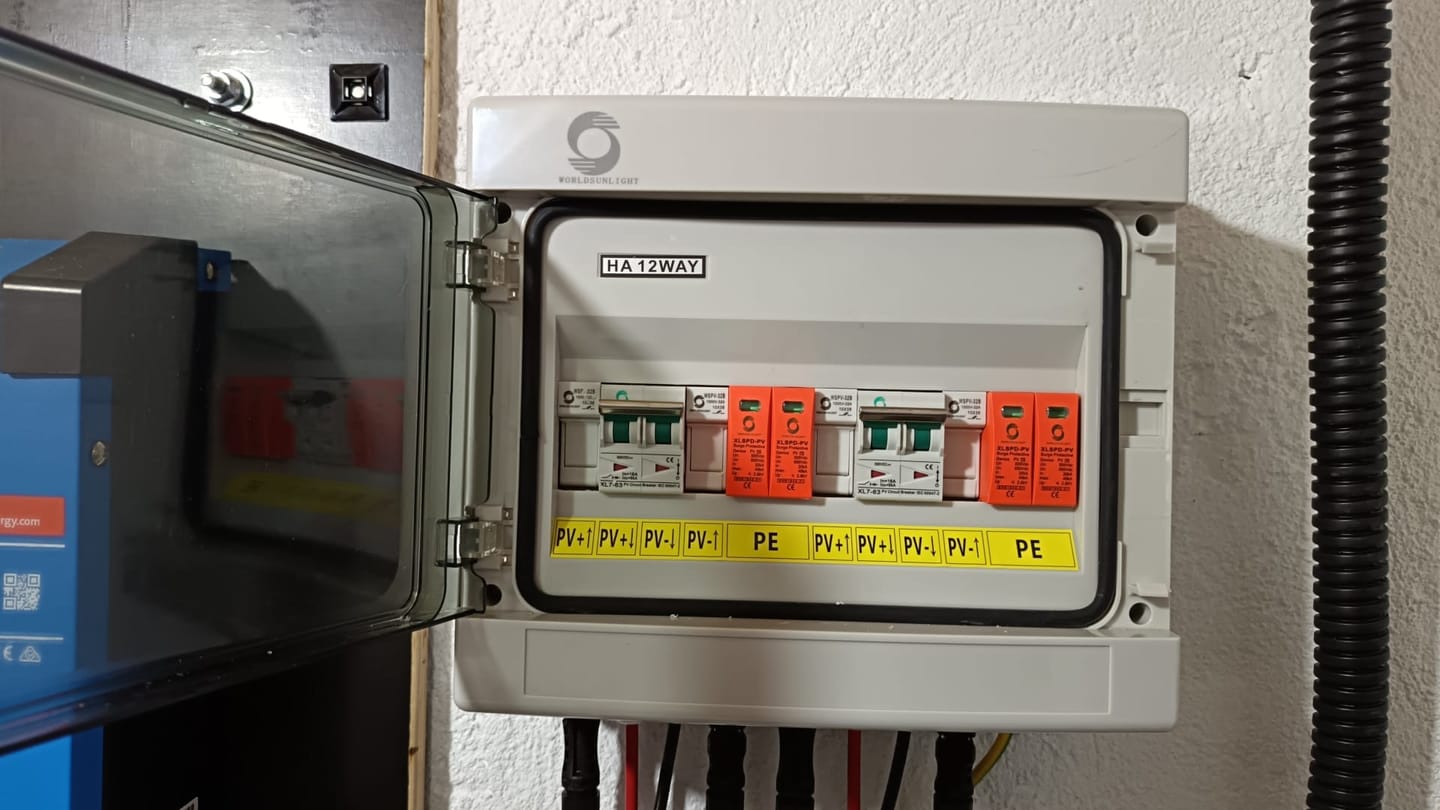 Customer photo review of Tablou sigurante pentru kiturile fotovoltaice 15A 500V cu doua stringuri