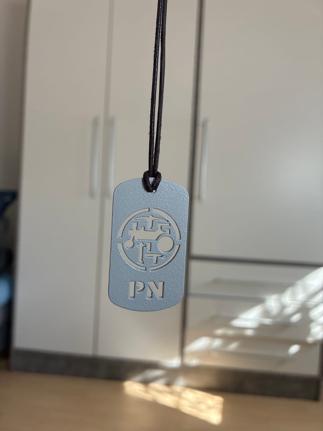 Customer photo review of Straßenbauer - Personalisierbare Laser-Halskette für Männer