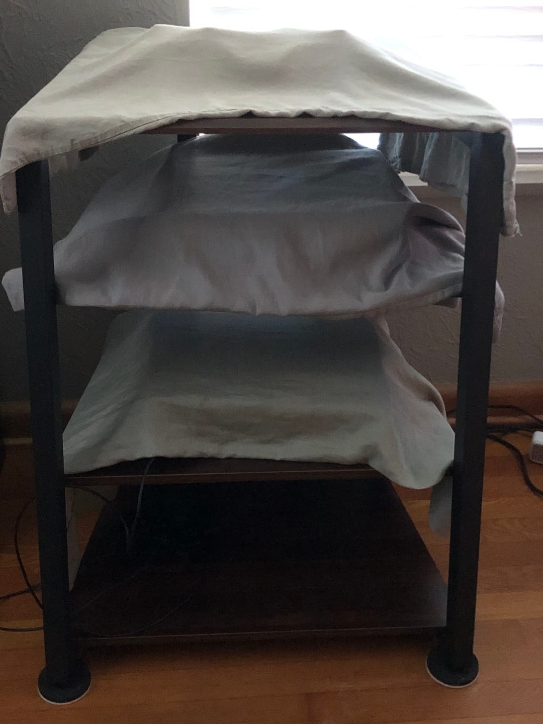 Customer photo review of Eiffel AS07 Record Player Stand
