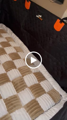 Customer video review of RuffRover 2.0™ - Hard Bottom Dog Car Seat Protector