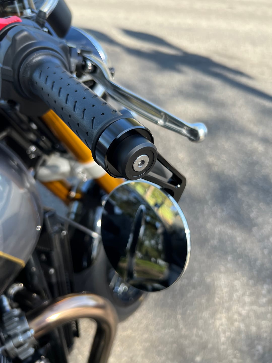 Customer photo review of Triumph Bar End Finishers & Mirror Kits - 7/8” Handlebar Triumph Models