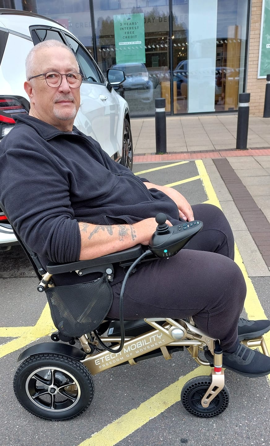 Customer photo review of Folding Lightweight Powerchair | Wide-Seat Freedom Pro ST
