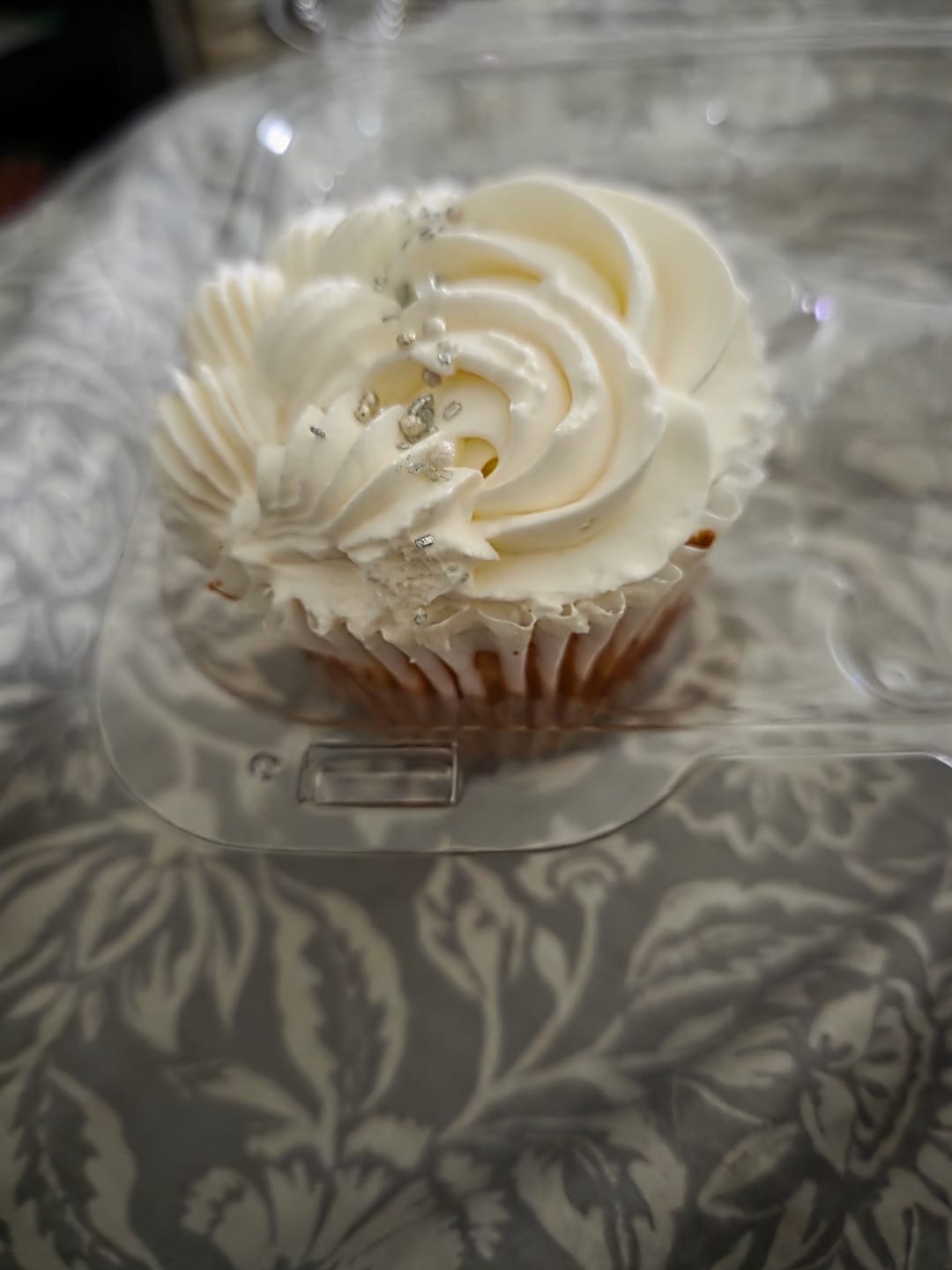 Customer photo review of Cupcakes