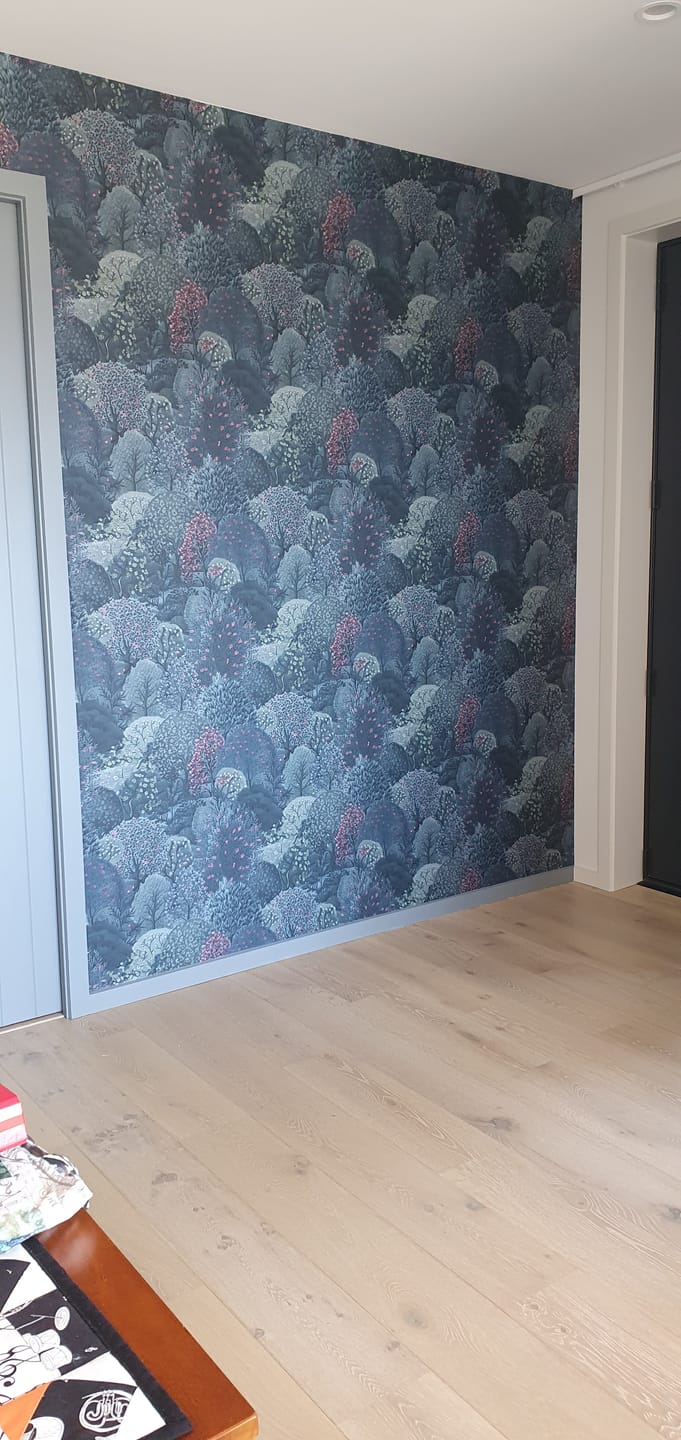 Customer photo review of Arboretum Garden Wallpaper - Navy/Berry