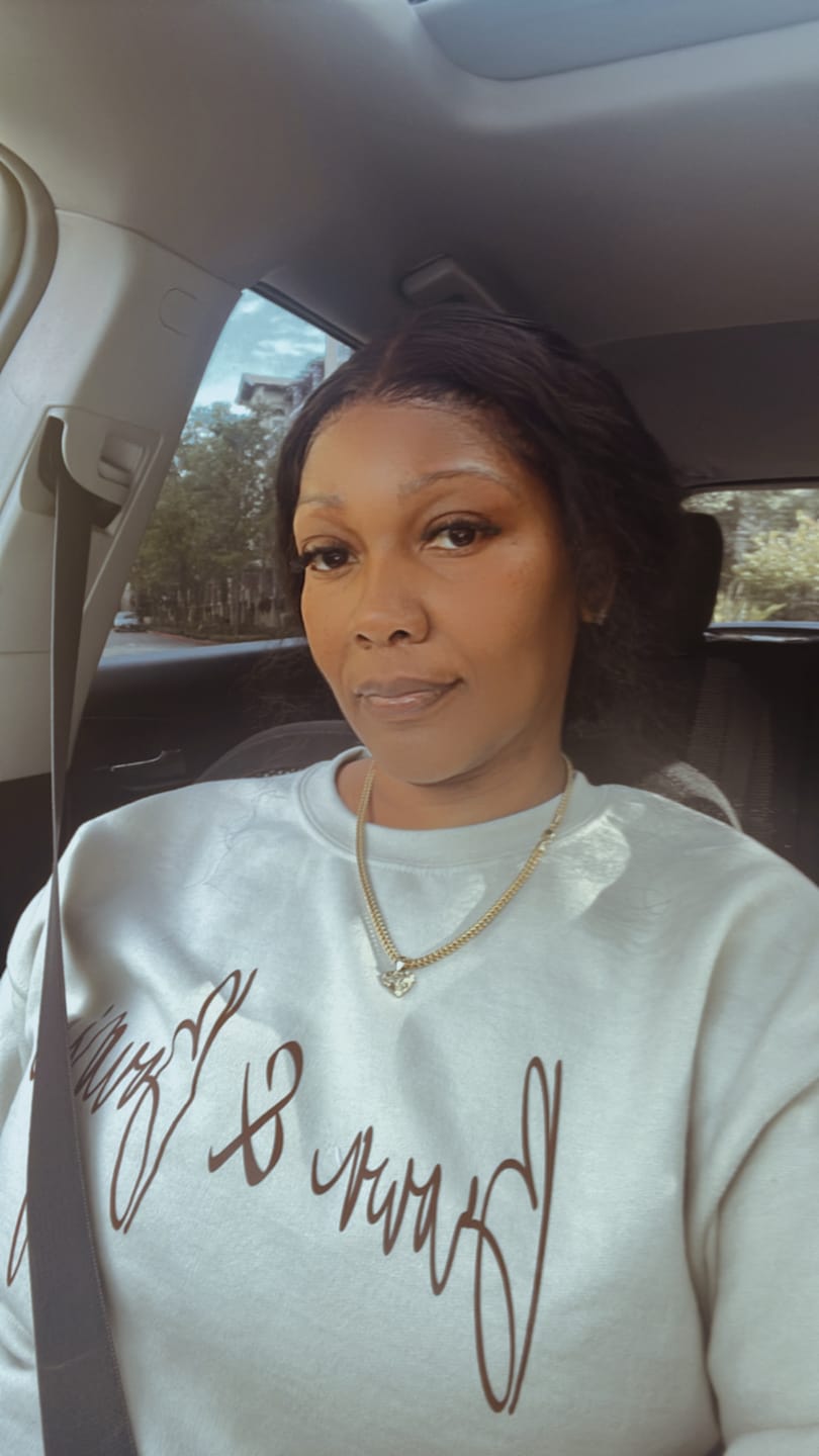 Customer photo review of Brown & Bougie Sweatshirt
