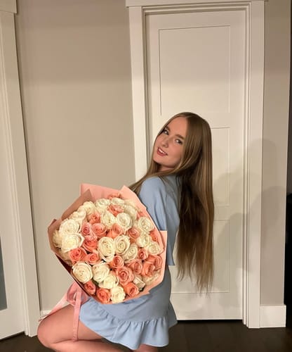 Customer photo review of Pink & White Rose Bouquet