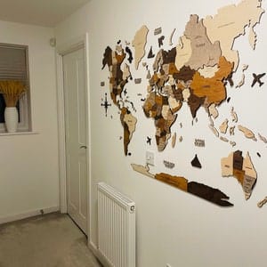 Customer photo review of Bundle: Weltkarte & Flaggen-Pins