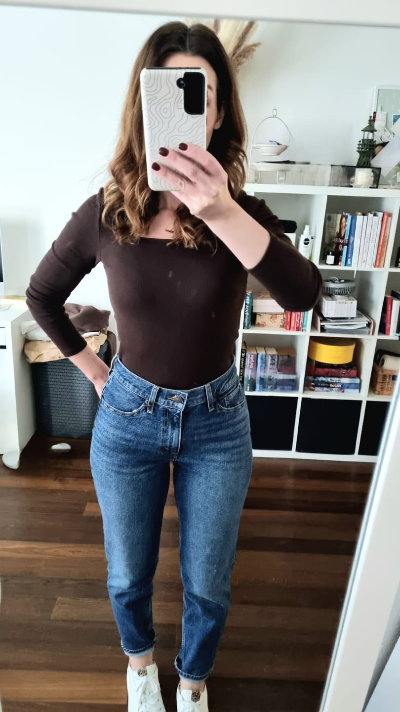 Customer photo review of Basic Line Longsleeve