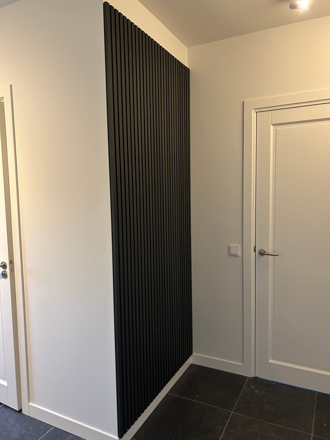 Customer photo review of AkuPanel Zwart Eiken-Hout | 240cm x 60cm | 3-zijdig écht houtfineer